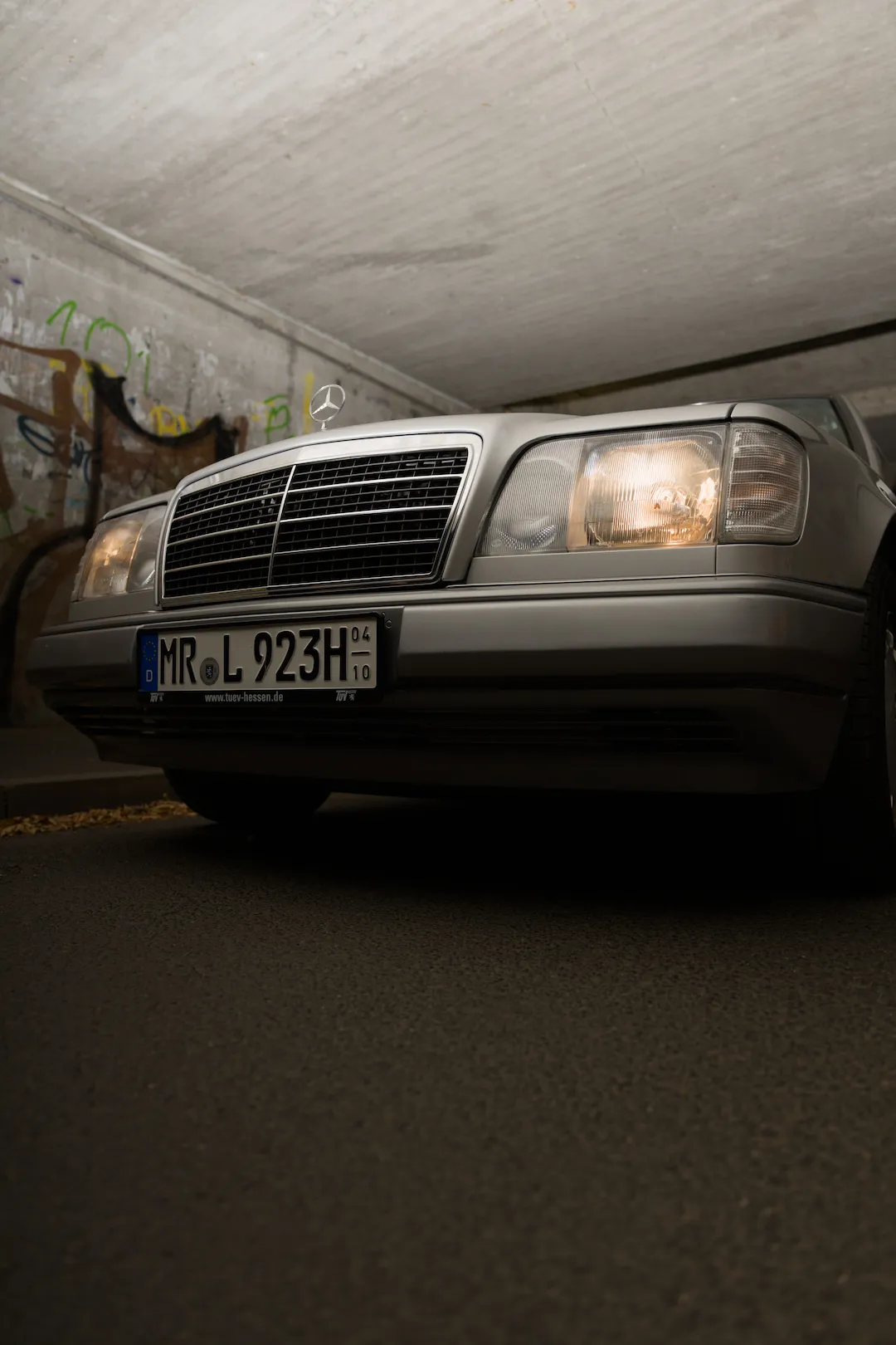 Mercedes W124 200E - A Study in Rear Form